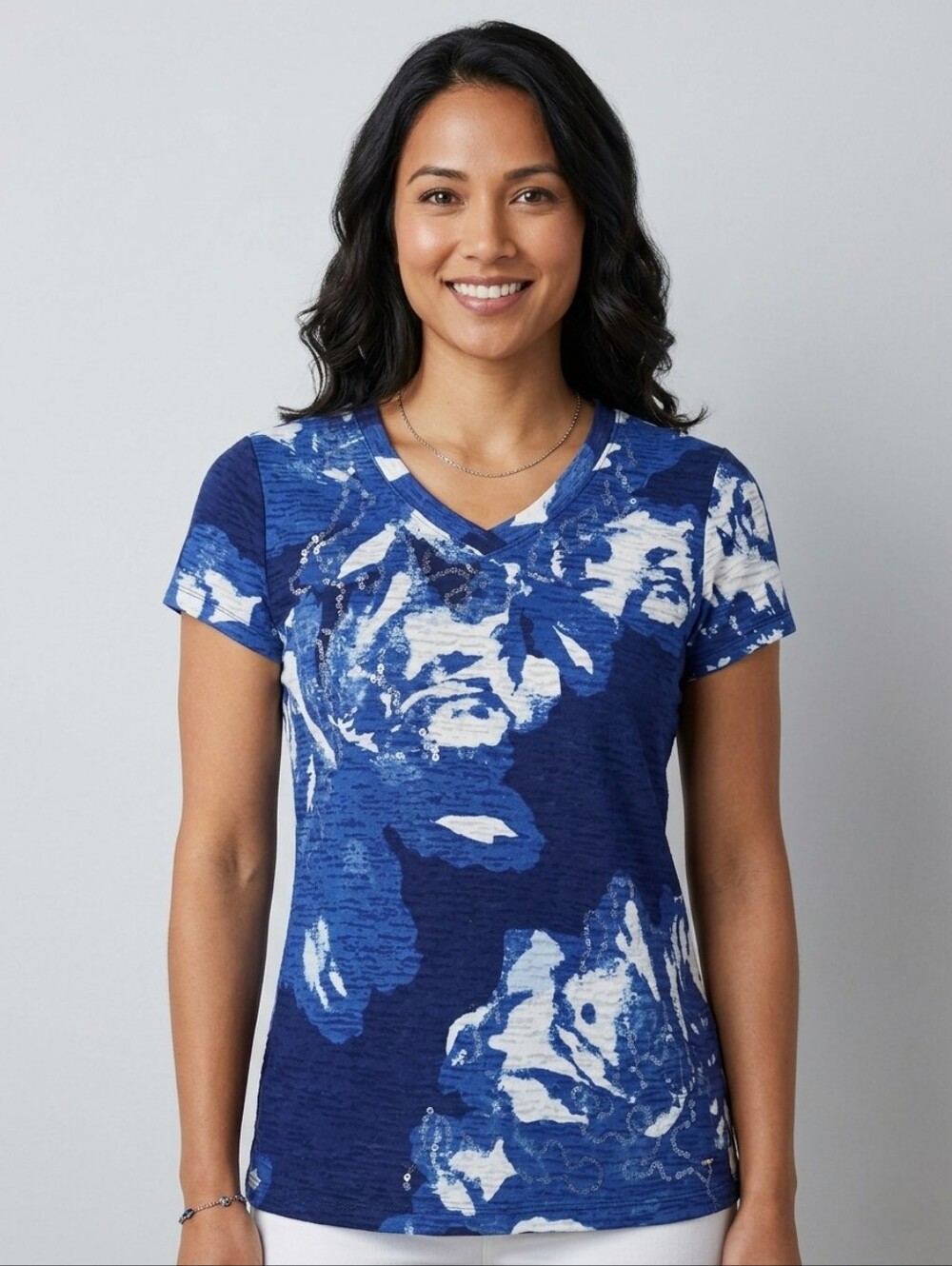 Nygard Indigo Floral V-Neck Print Tagless Tee size S Top